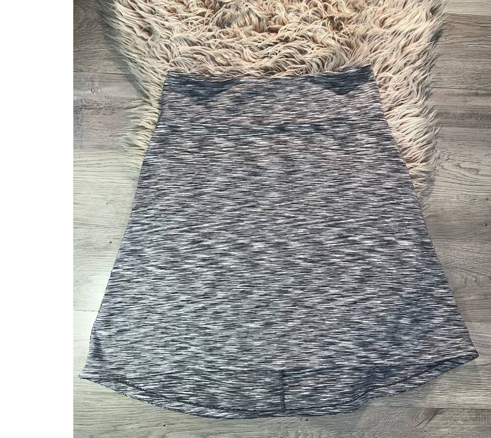 Mondetta women’s grey skirt